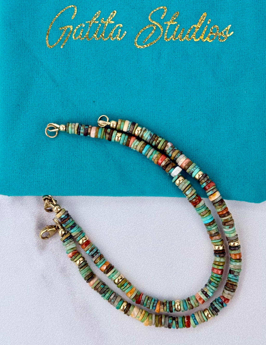 Spiny oyster and turquoise smooth Heishi bracelet