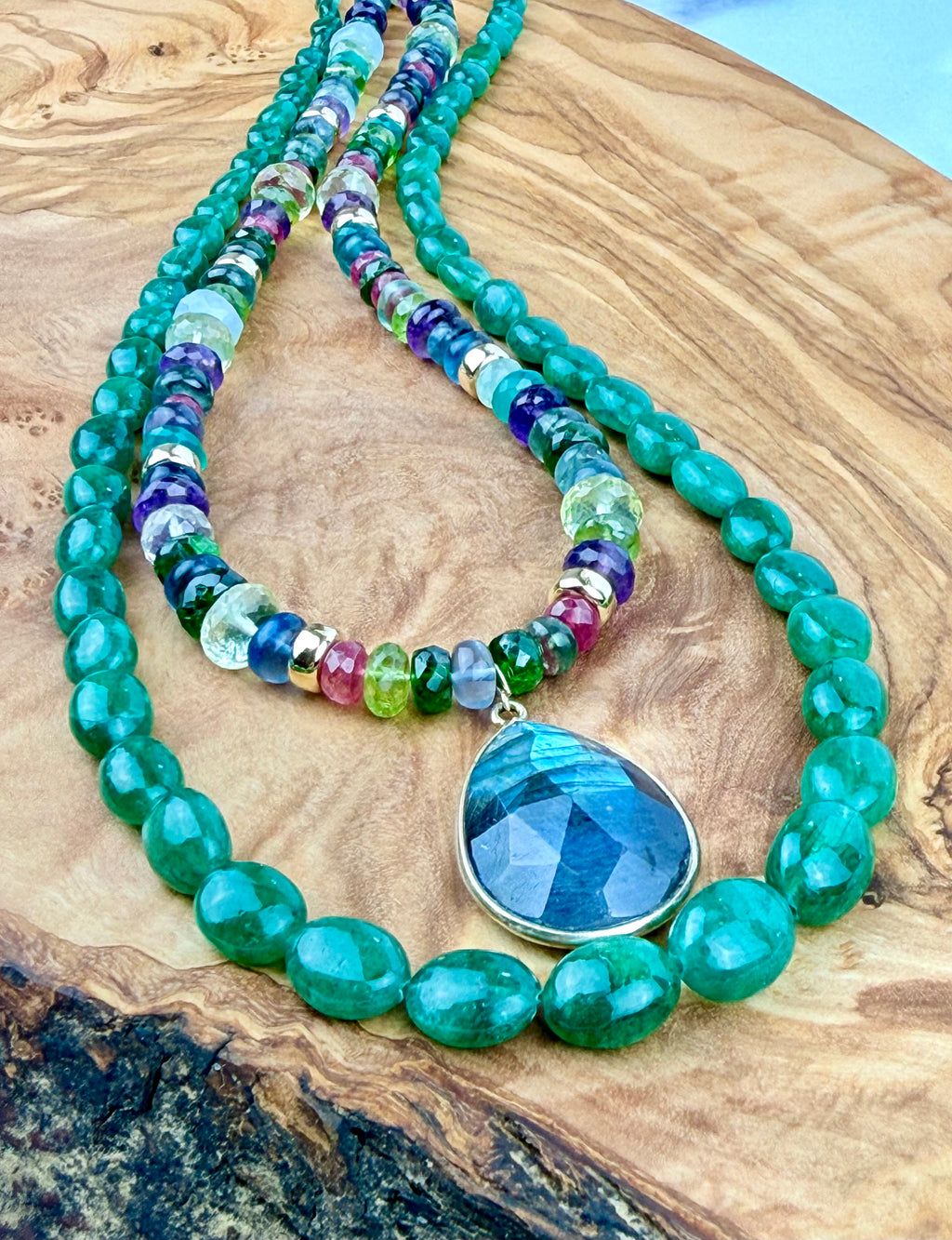 Emerald beaded gemstone necklace